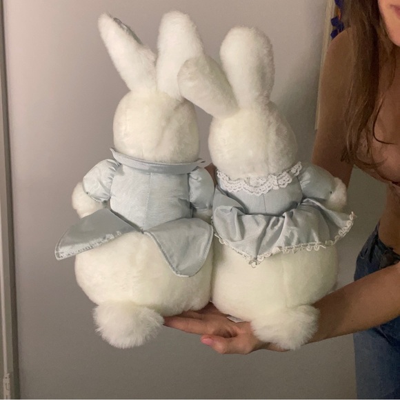 Adorable Vintage Bunnies 💋 - Picture 4 of 6